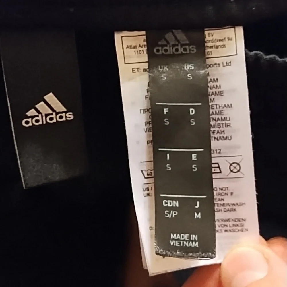 Adidas Men's Essentials Tracksuit Pants Size Small. Very Comfortable